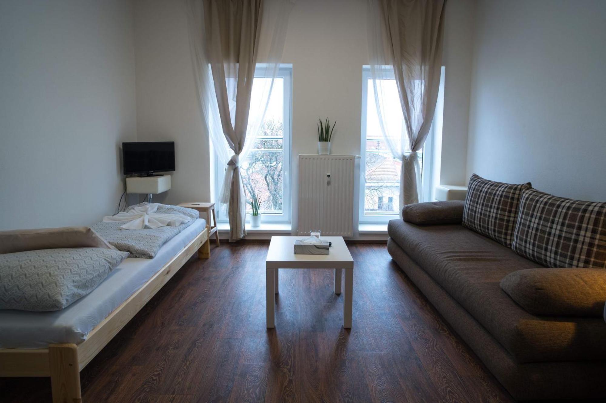 Haas Apartments Downtown With Parking برنو الغرفة الصورة