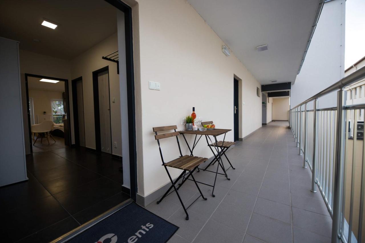 Haas Apartments Downtown With Parking برنو المظهر الخارجي الصورة